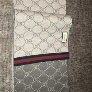 Gucci scarf